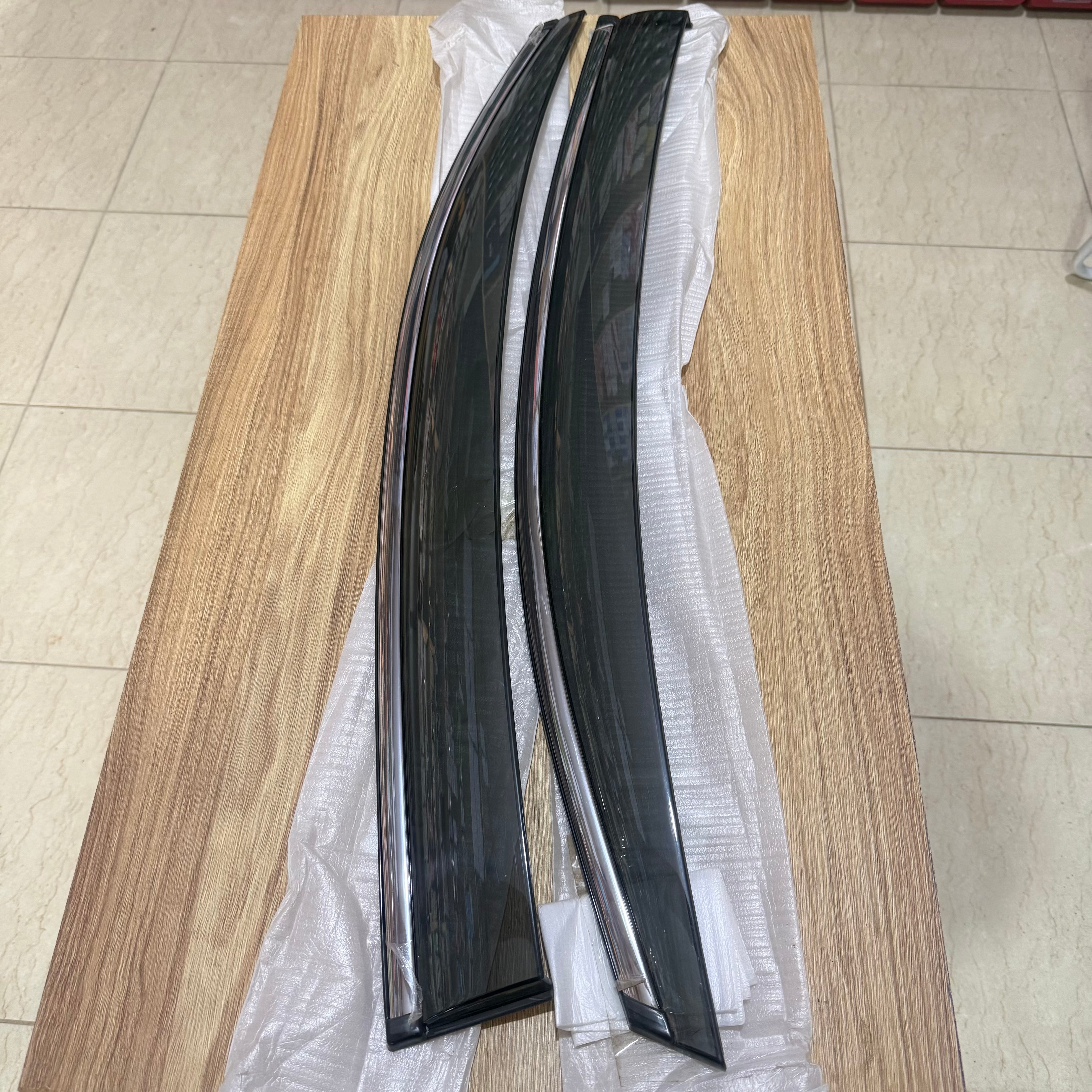 Déflecteurs air chrome bulles vitres avant Renault Kangoo 2 phase 1 phase 2 maroc