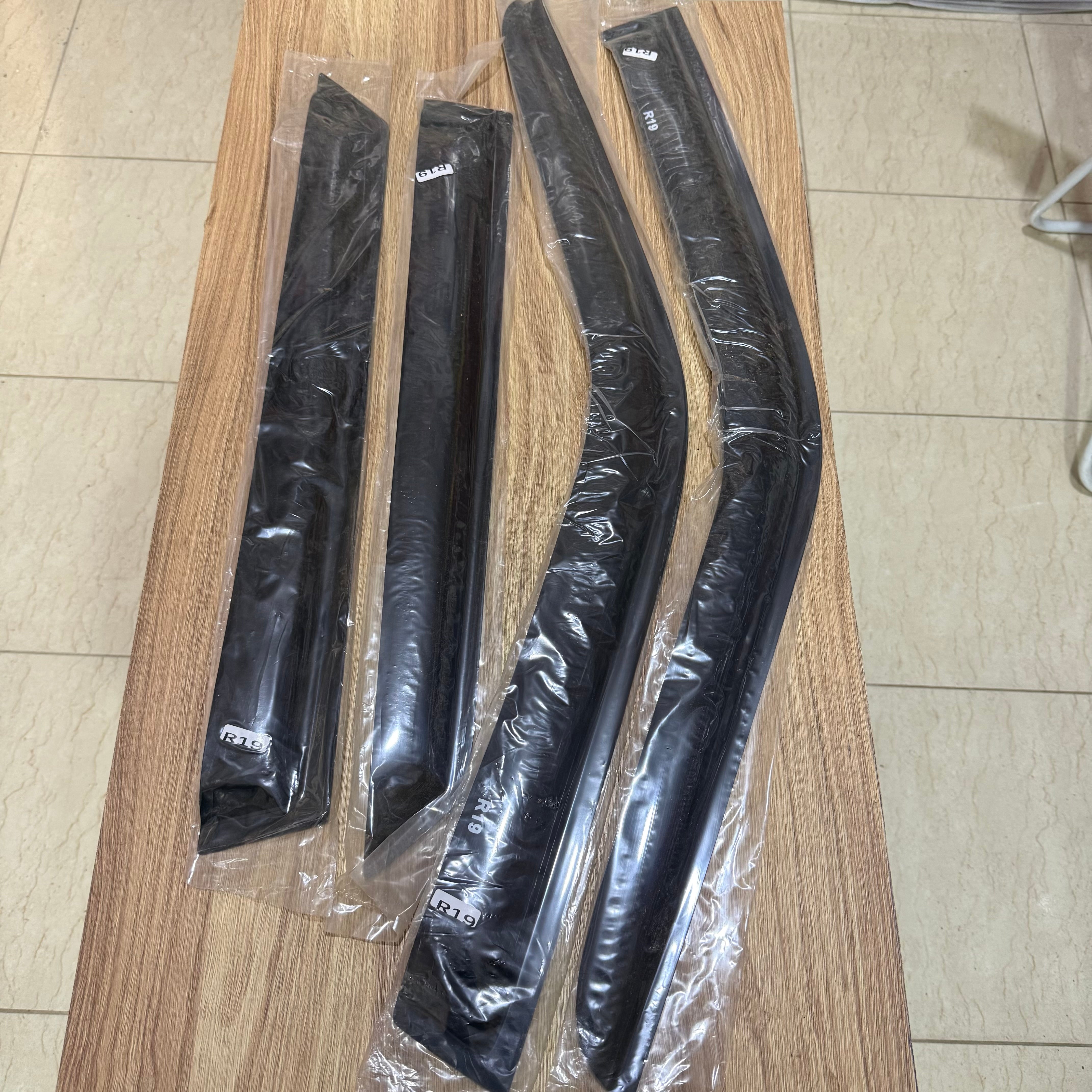 Déflecteurs air bulles vitres portières Renault 19 R19 Chamade accessoires auto Maroc